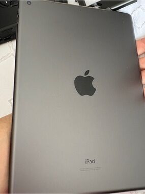 Apple iPad - Space Gray Back